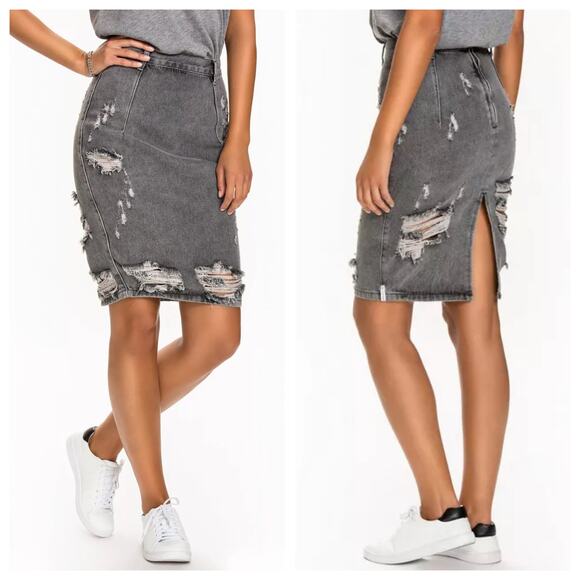 One Teaspoon Dresses & Skirts - One by One Teaspoon Free Love Denim Skirt - 26